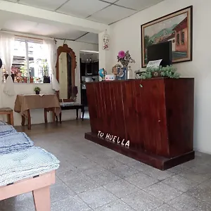 Hostal Huellas, Antigua